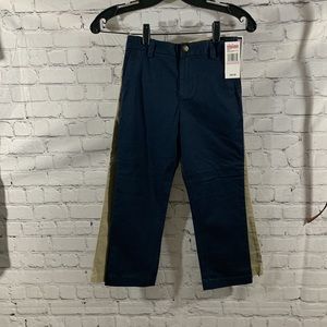 Bundle of 2 NWT pairs of vineyard vines size 6 trousers.